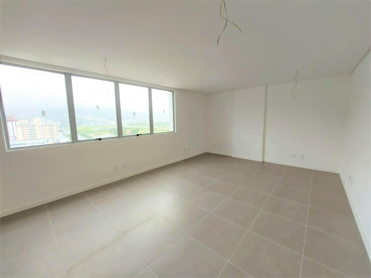 Salas/Conjuntos para aluguel no Saco Dos Limoes: 