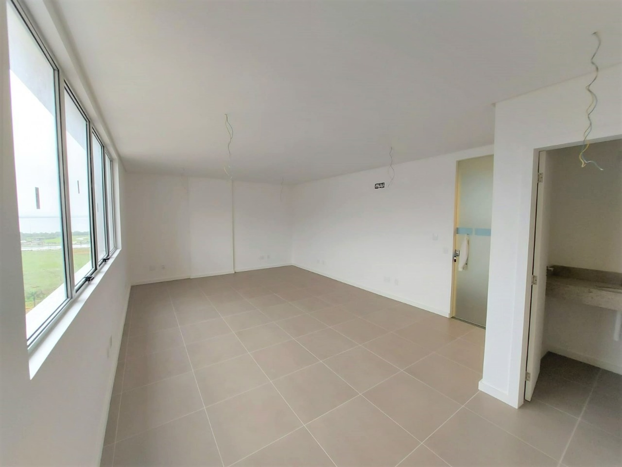 Salas/Conjuntos para aluguel no Saco Dos Limoes: 