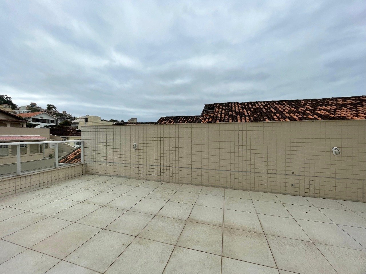 Apartamento à venda no Coqueiros: 