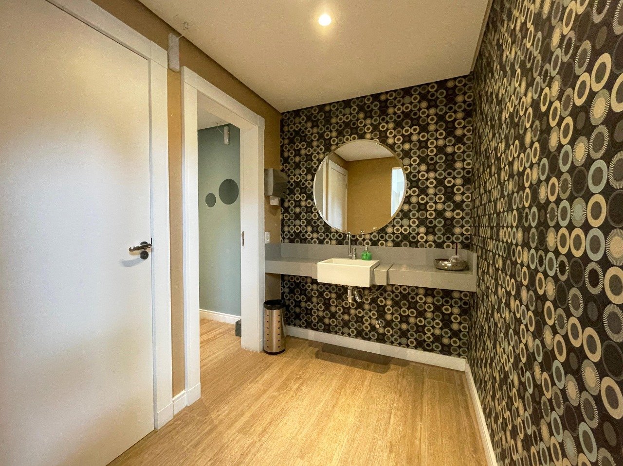 Apartamento à venda no Coqueiros: 