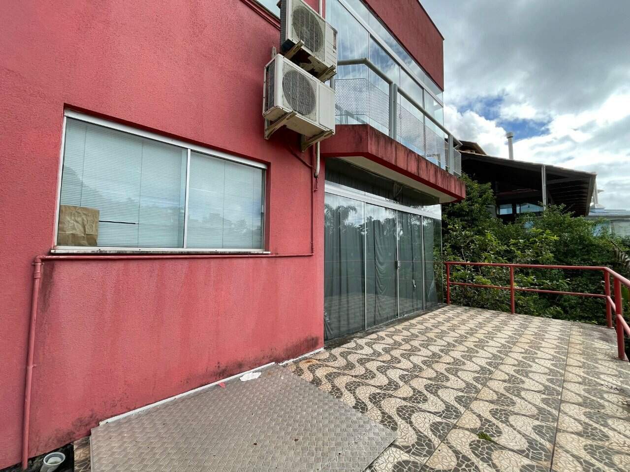 Casa em Condomínio à venda no Cacupe: 
