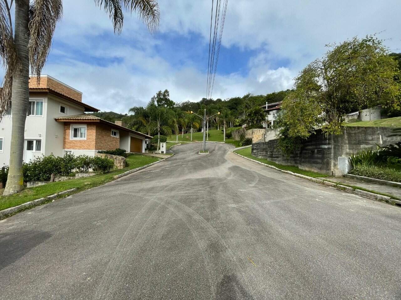 Casa em Condomínio à venda no Cacupe: 