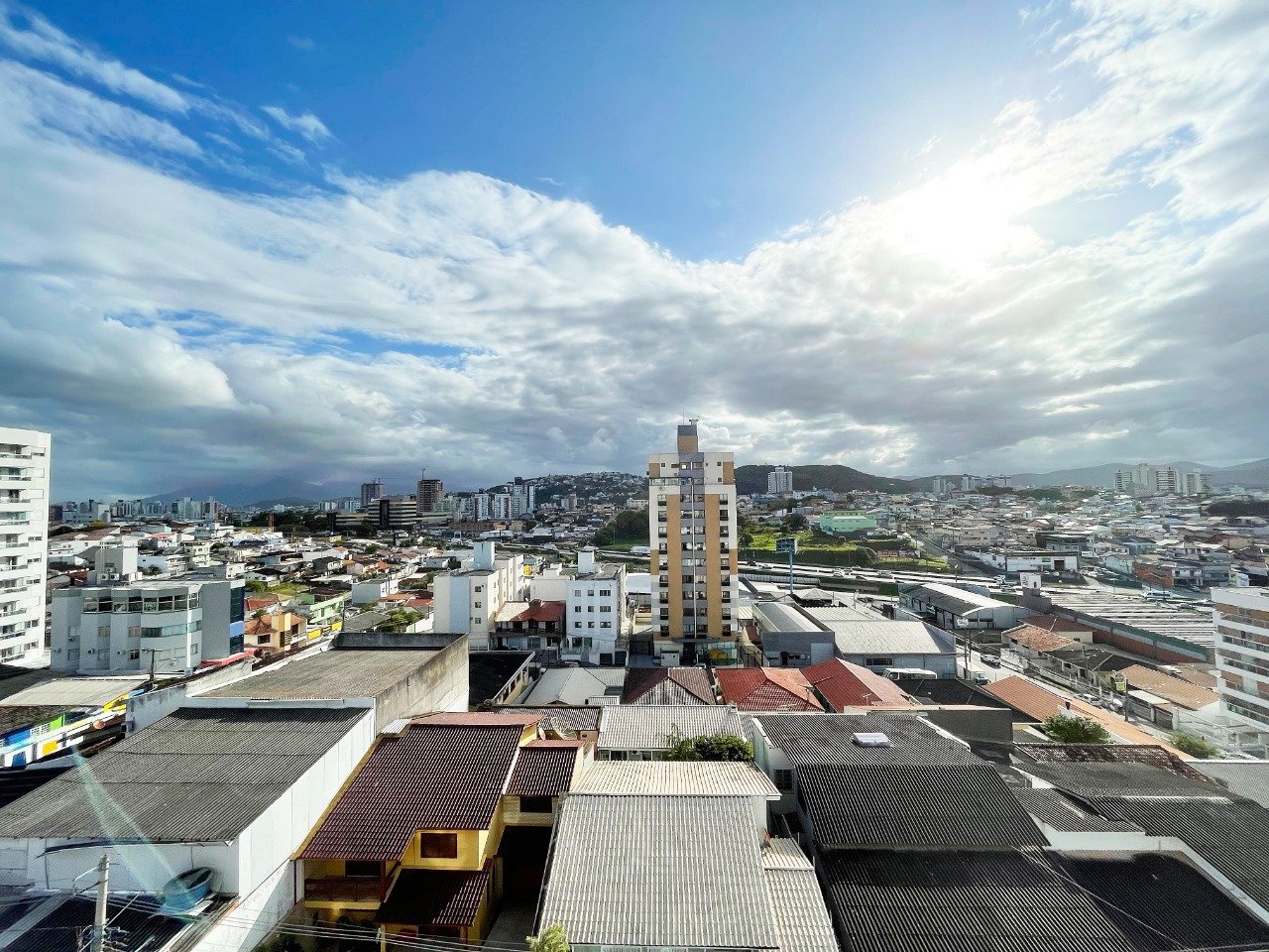 Apartamento à venda no Barreiros: 