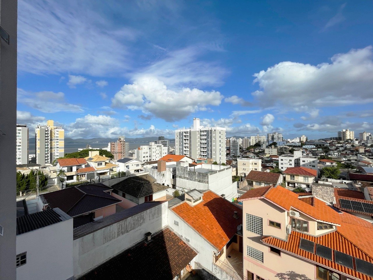 Apartamento à venda no Barreiros: 