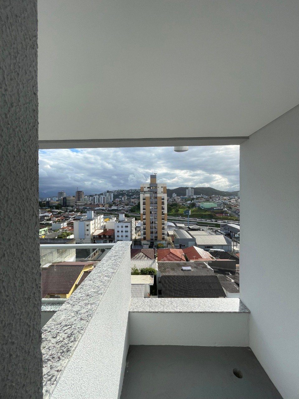 Apartamento à venda no Barreiros: 