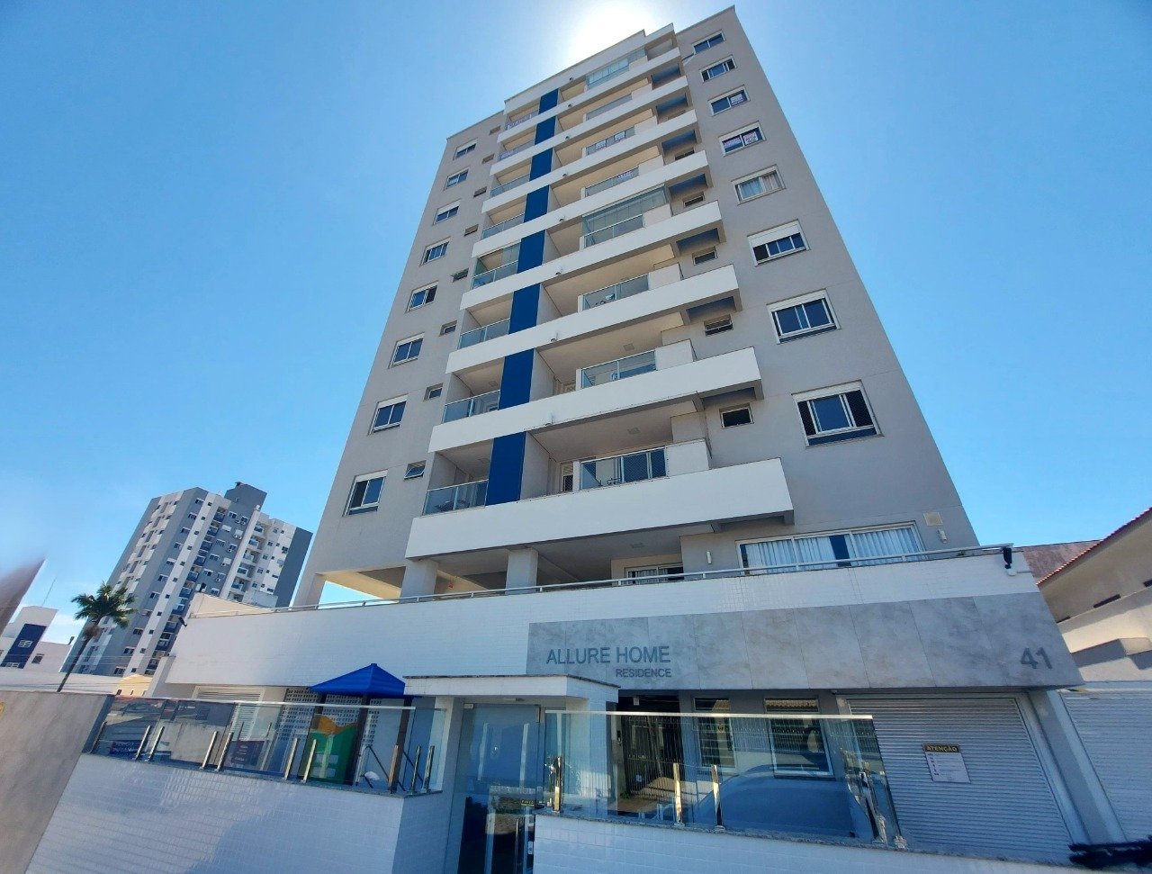 Apartamento à venda no Barreiros: 