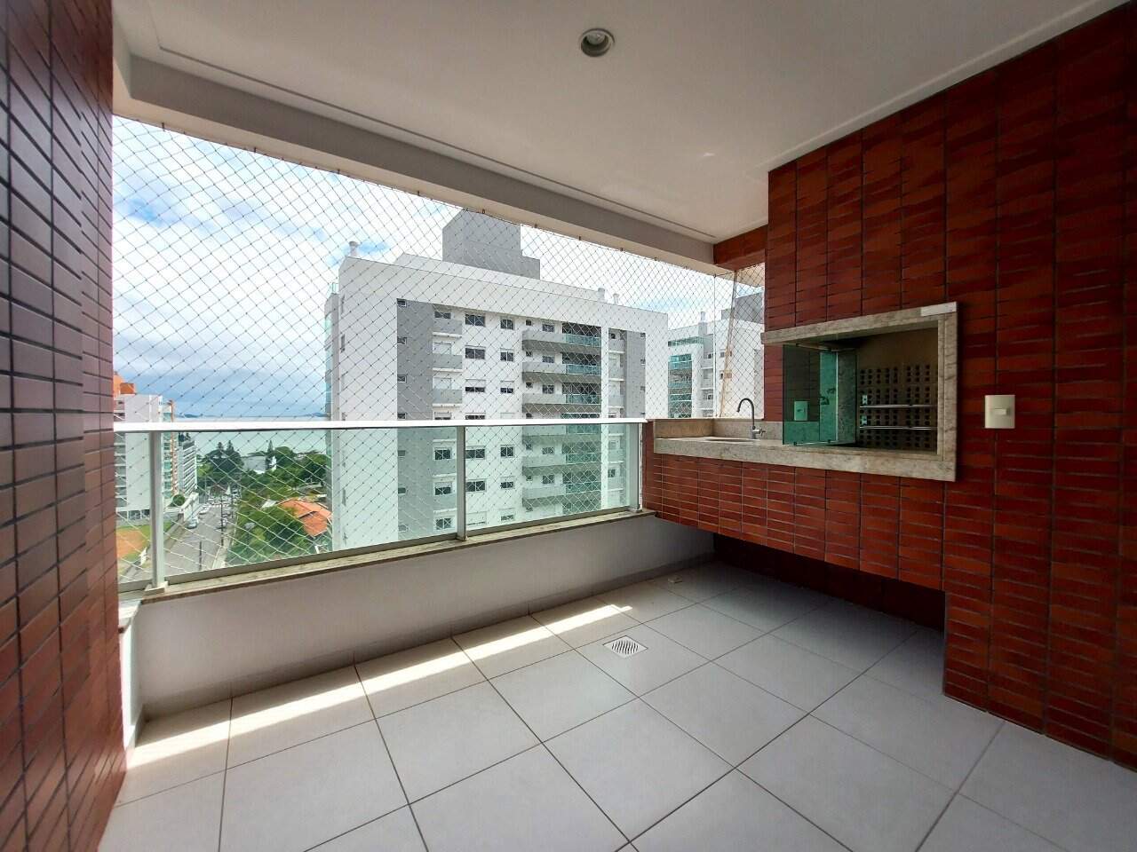 Apartamento à venda no Estreito: