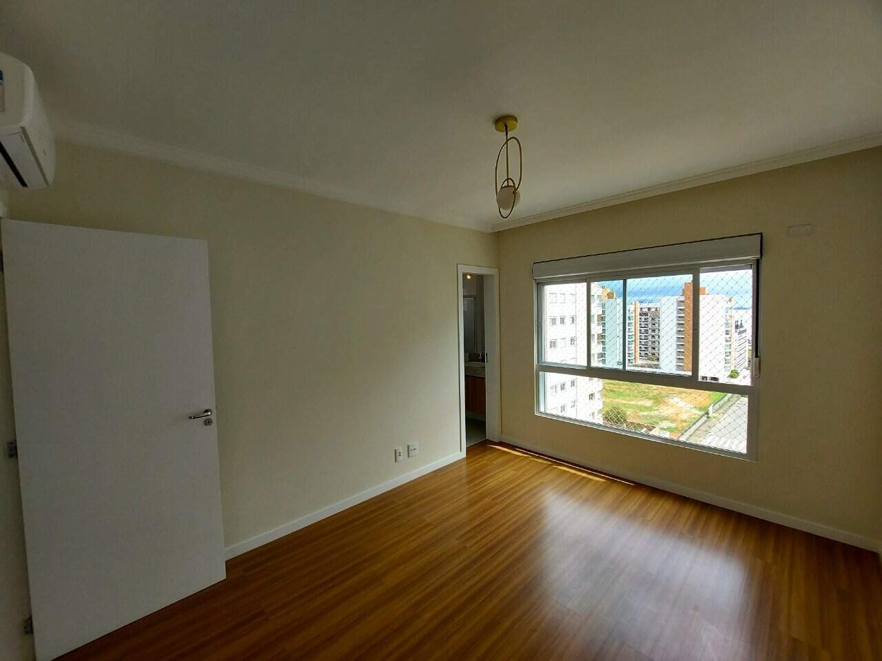 Apartamento à venda no Estreito: