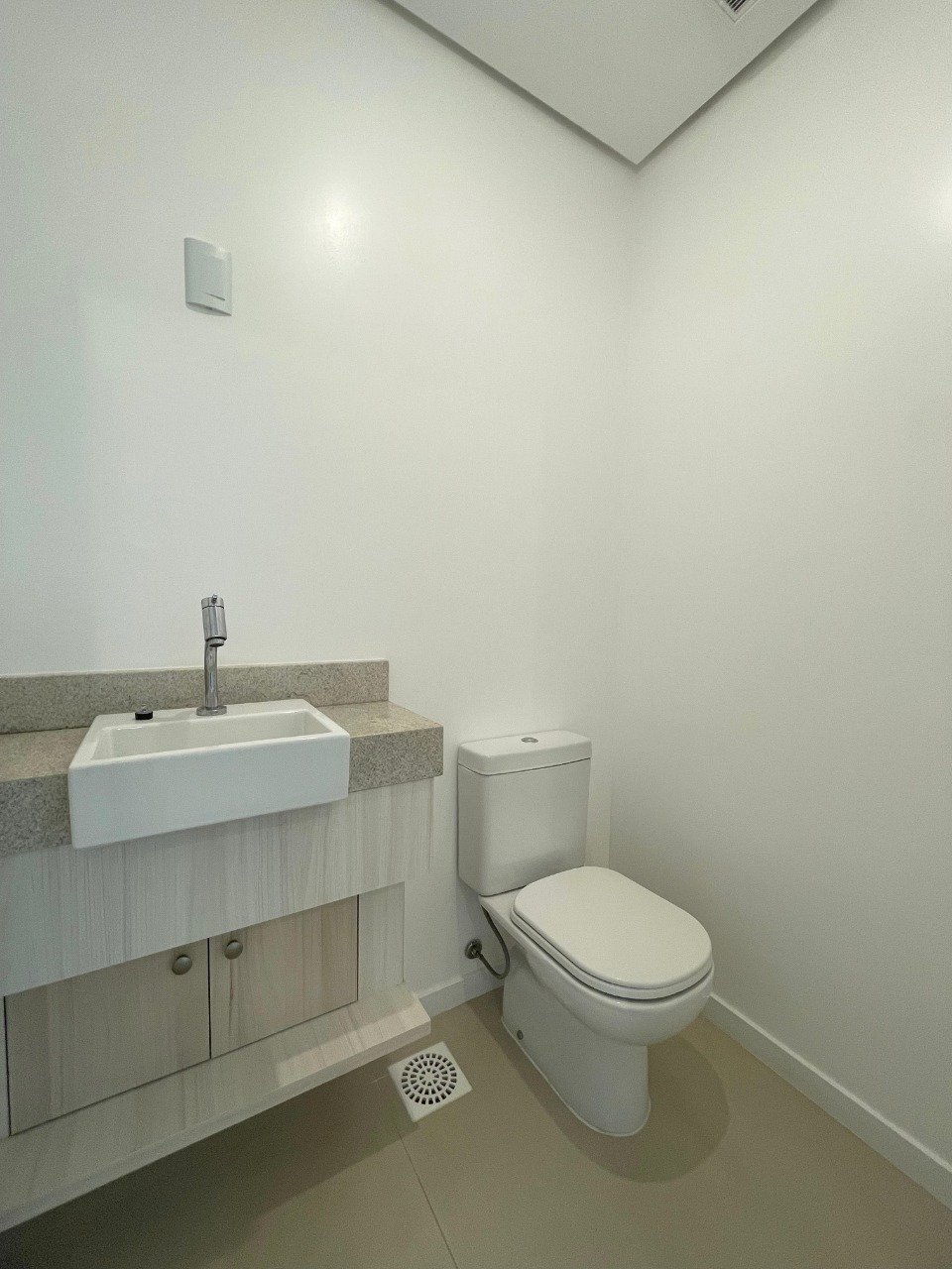 Apartamento à venda no Campeche: 