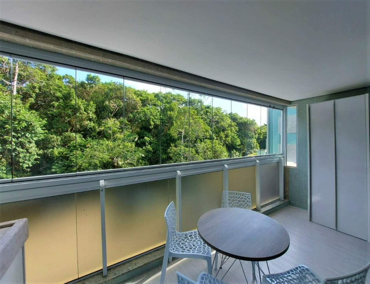 Apartamento para aluguel no Jurere: