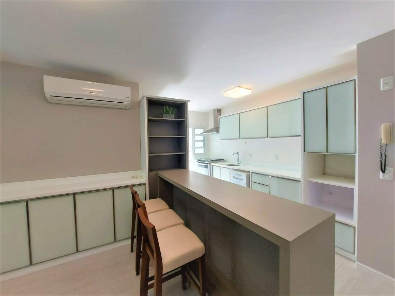 Apartamento para aluguel no Jurere: