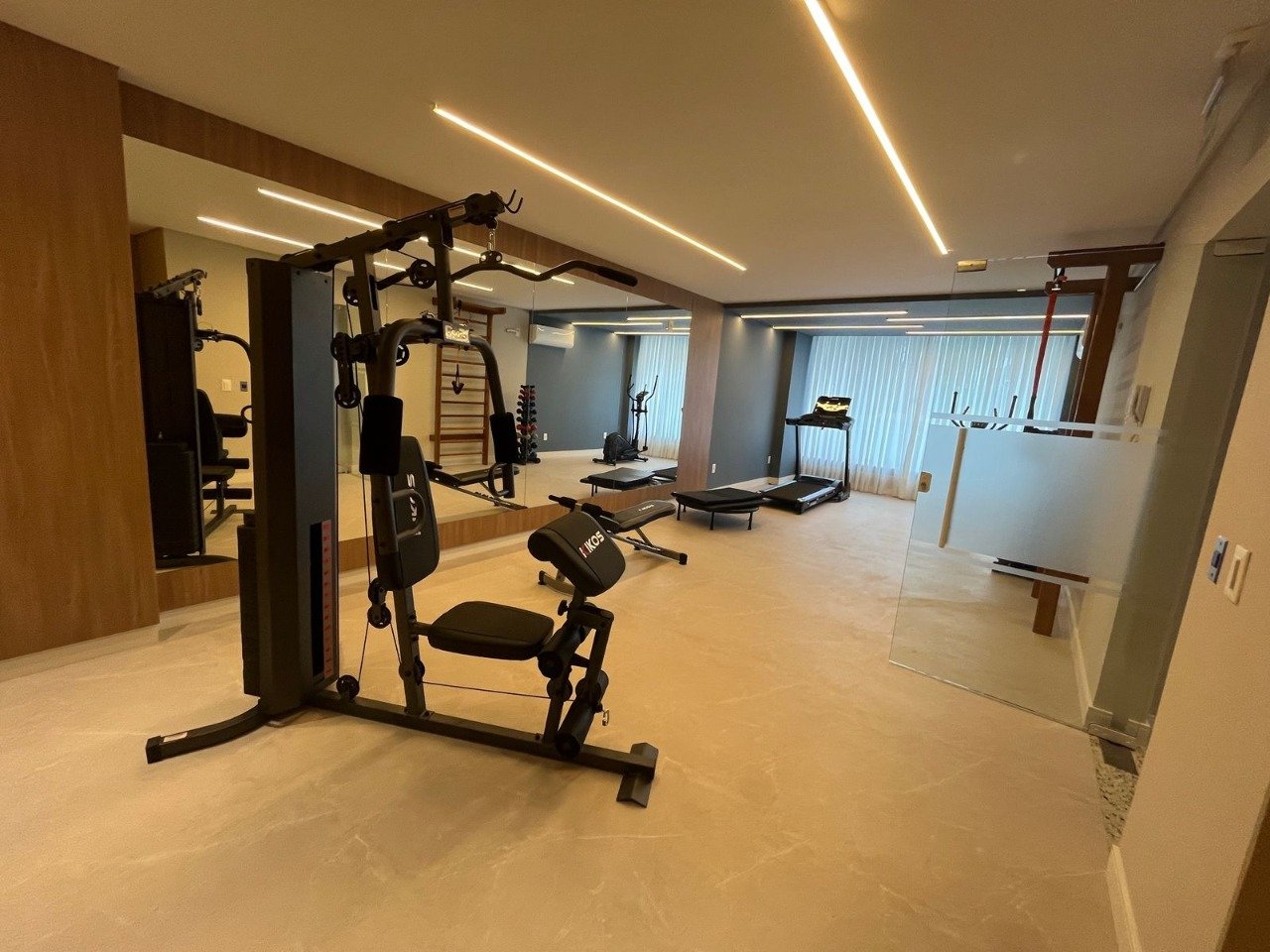 Apartamento à venda no Coqueiros: 