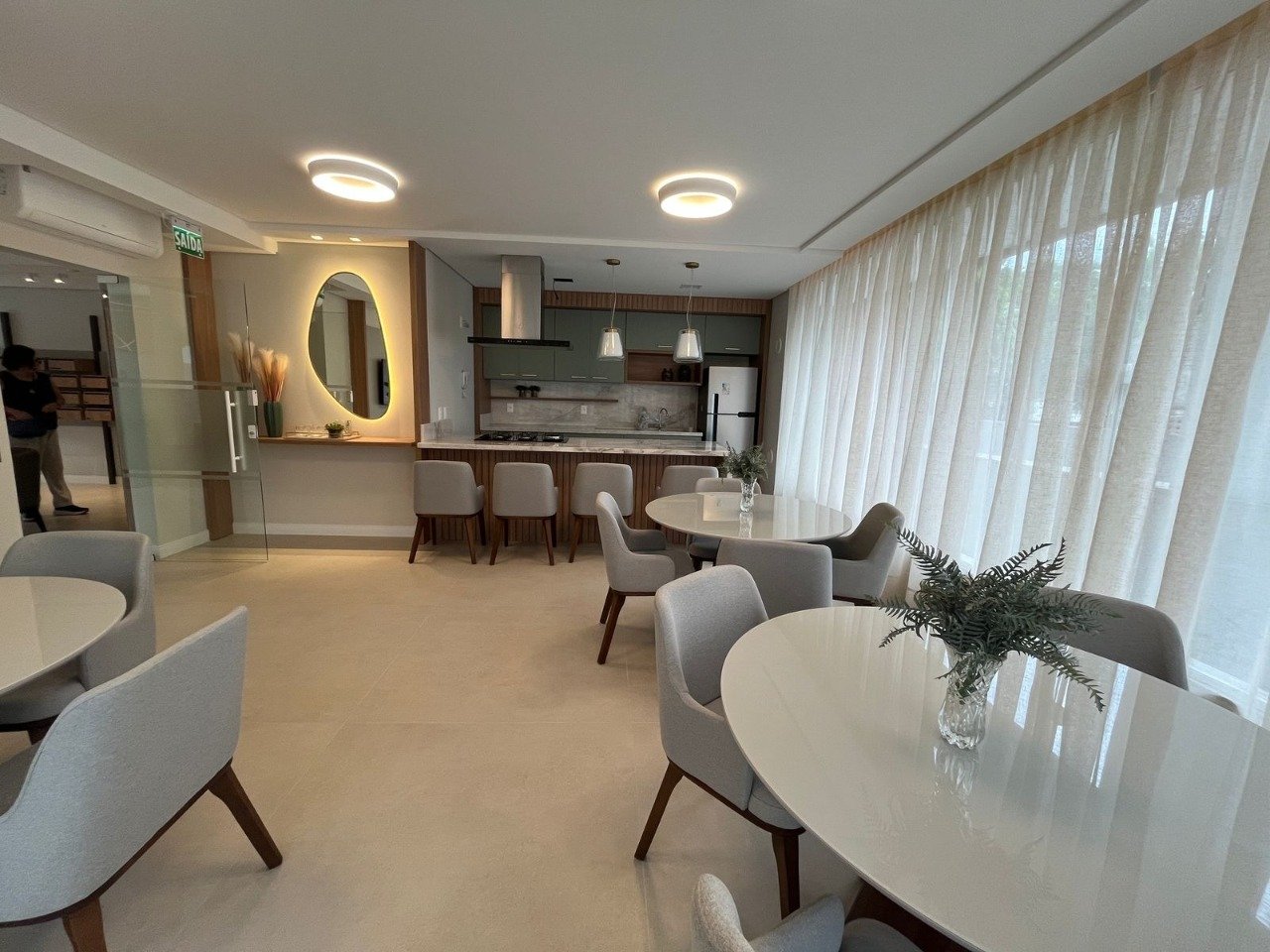 Apartamento à venda no Coqueiros: 