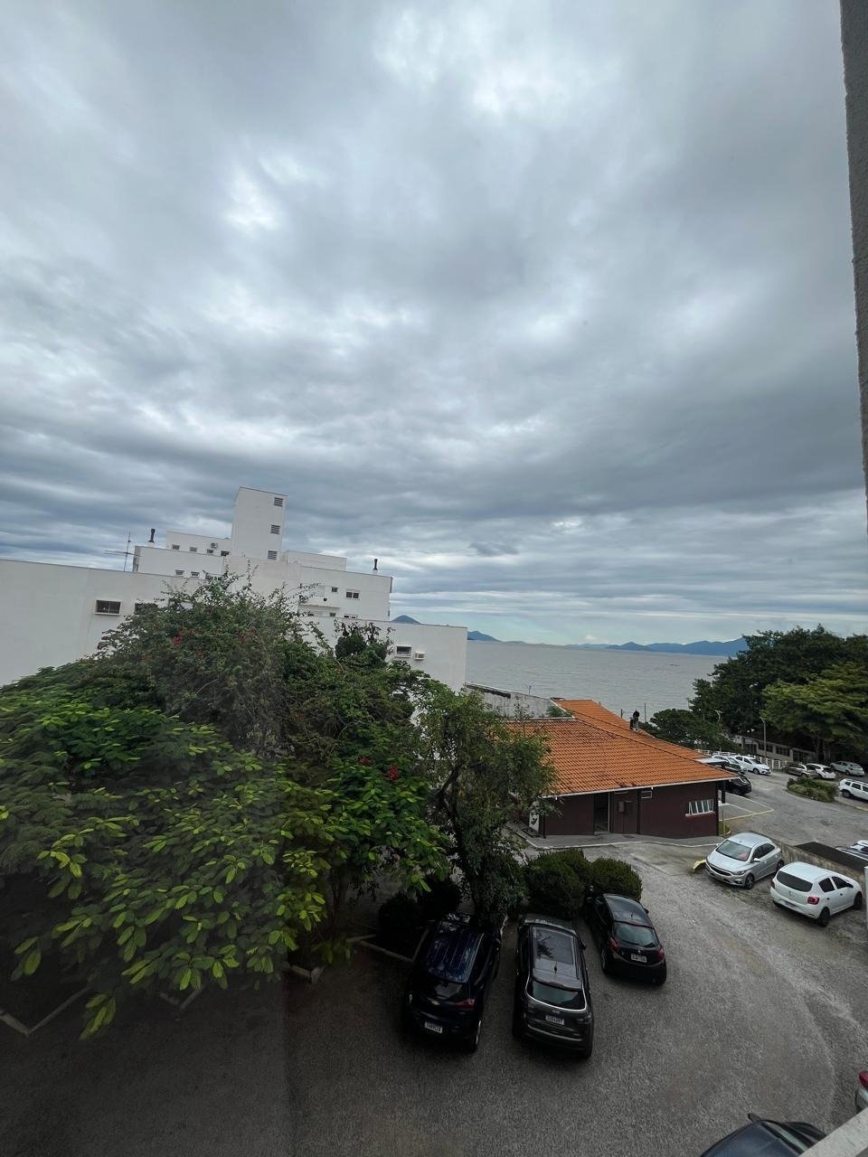 Apartamento à venda no Coqueiros: 