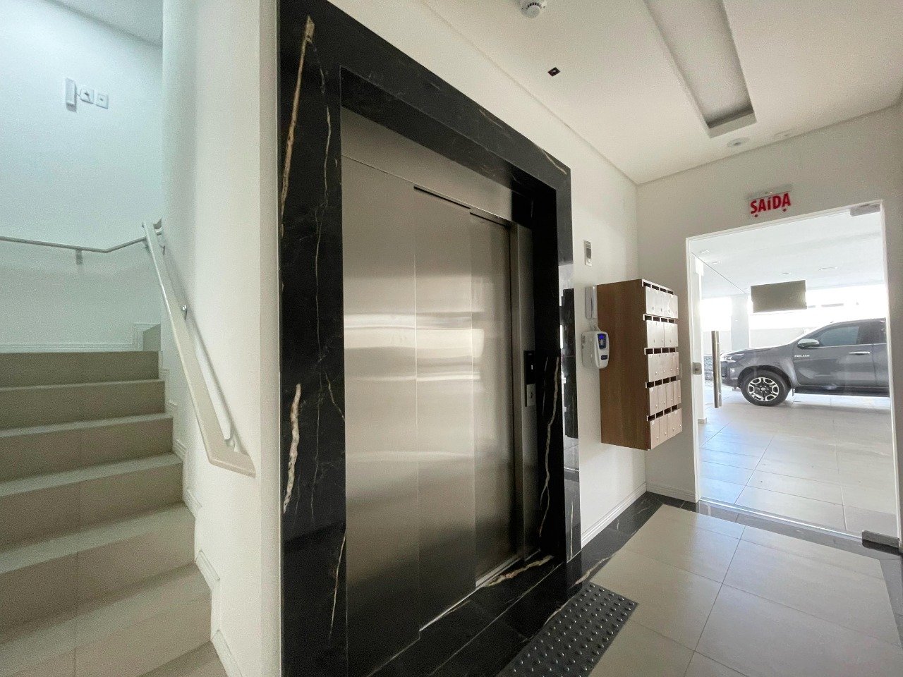 Apartamento à venda no Cachoeira Do Bom Jesus: 