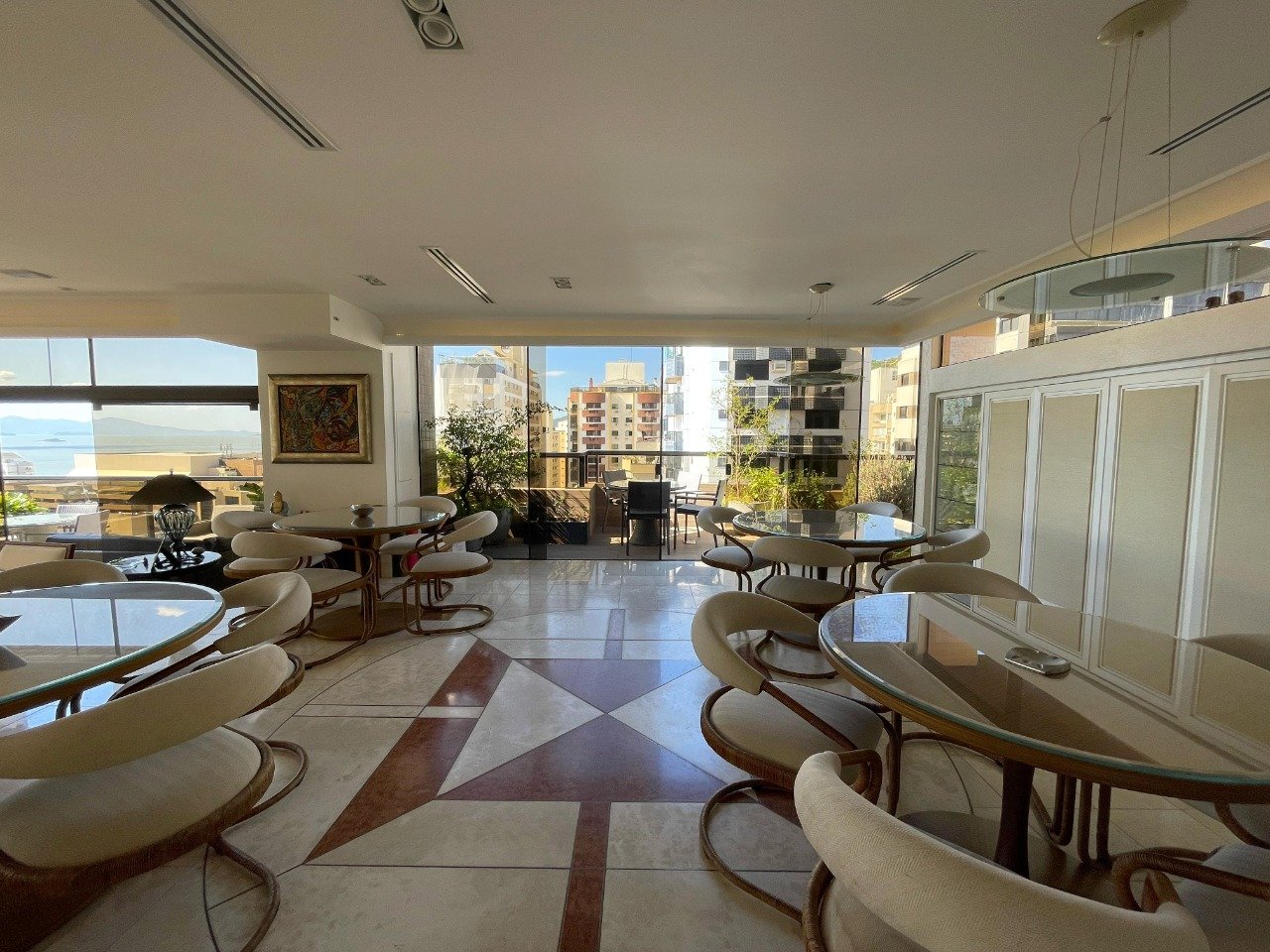 Cobertura duplex à venda no Centro: 