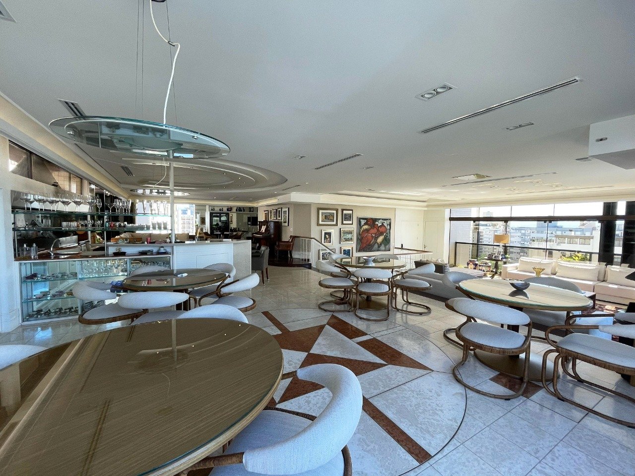 Cobertura duplex à venda no Centro: 