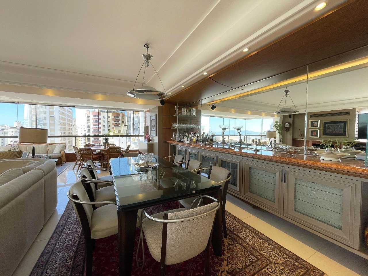 Cobertura duplex à venda no Centro: 