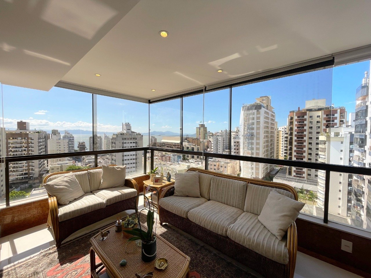 Cobertura duplex à venda no Centro: 