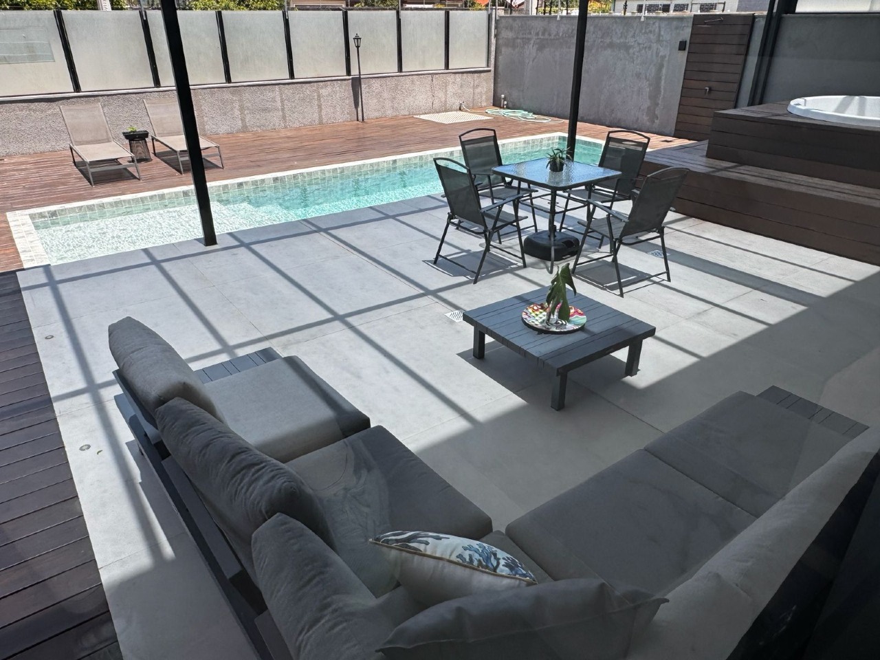 Casa à venda no Ingleses Do Rio Vermelho: 