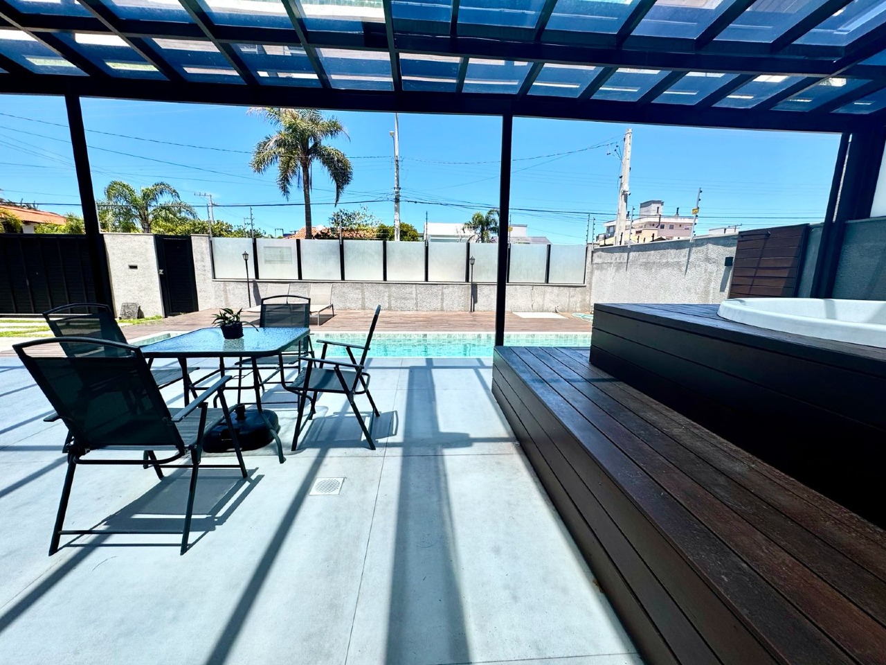 Casa à venda no Ingleses Do Rio Vermelho: 