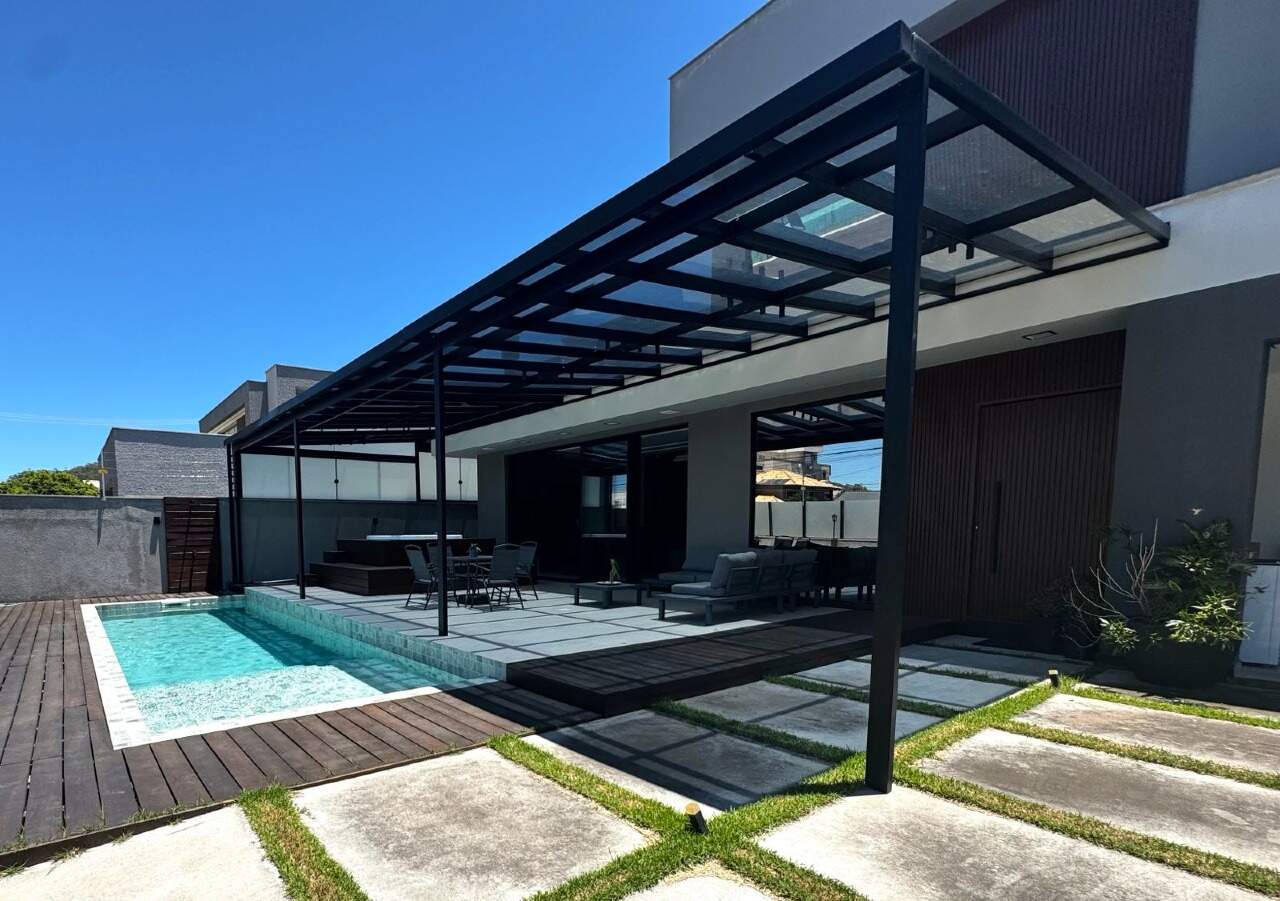 Casa à venda no Ingleses Do Rio Vermelho: 