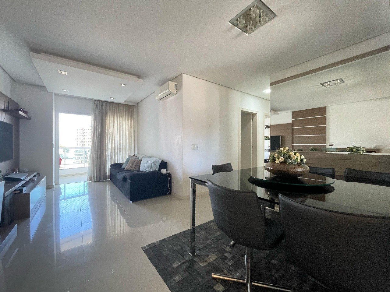 Apartamento à venda no Coqueiros: 