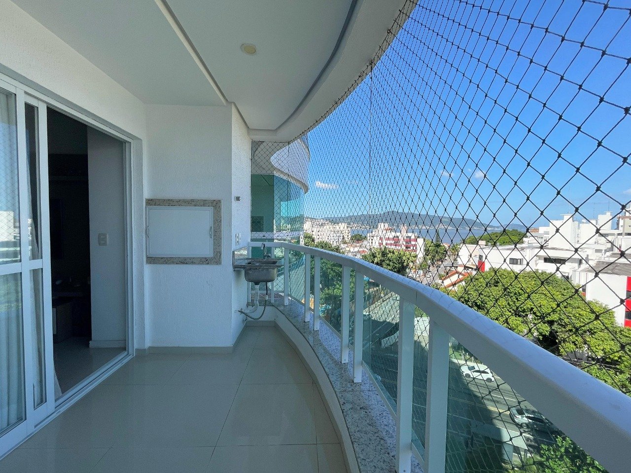 Apartamento à venda no Coqueiros: 