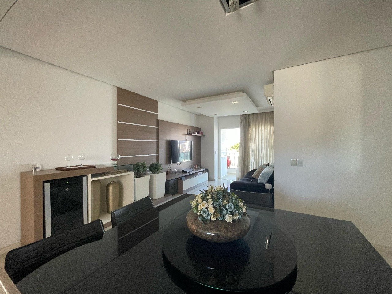 Apartamento à venda no Coqueiros: 