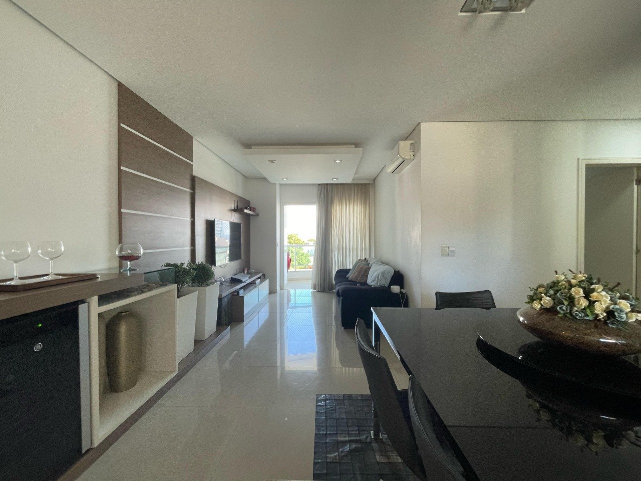 Apartamento à venda no Coqueiros: 