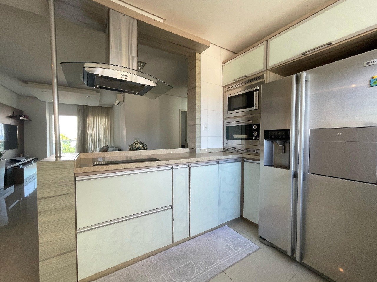 Apartamento à venda no Coqueiros: 