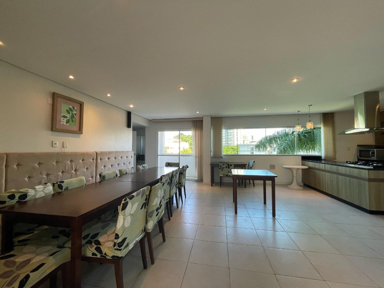 Apartamento à venda no Coqueiros: 