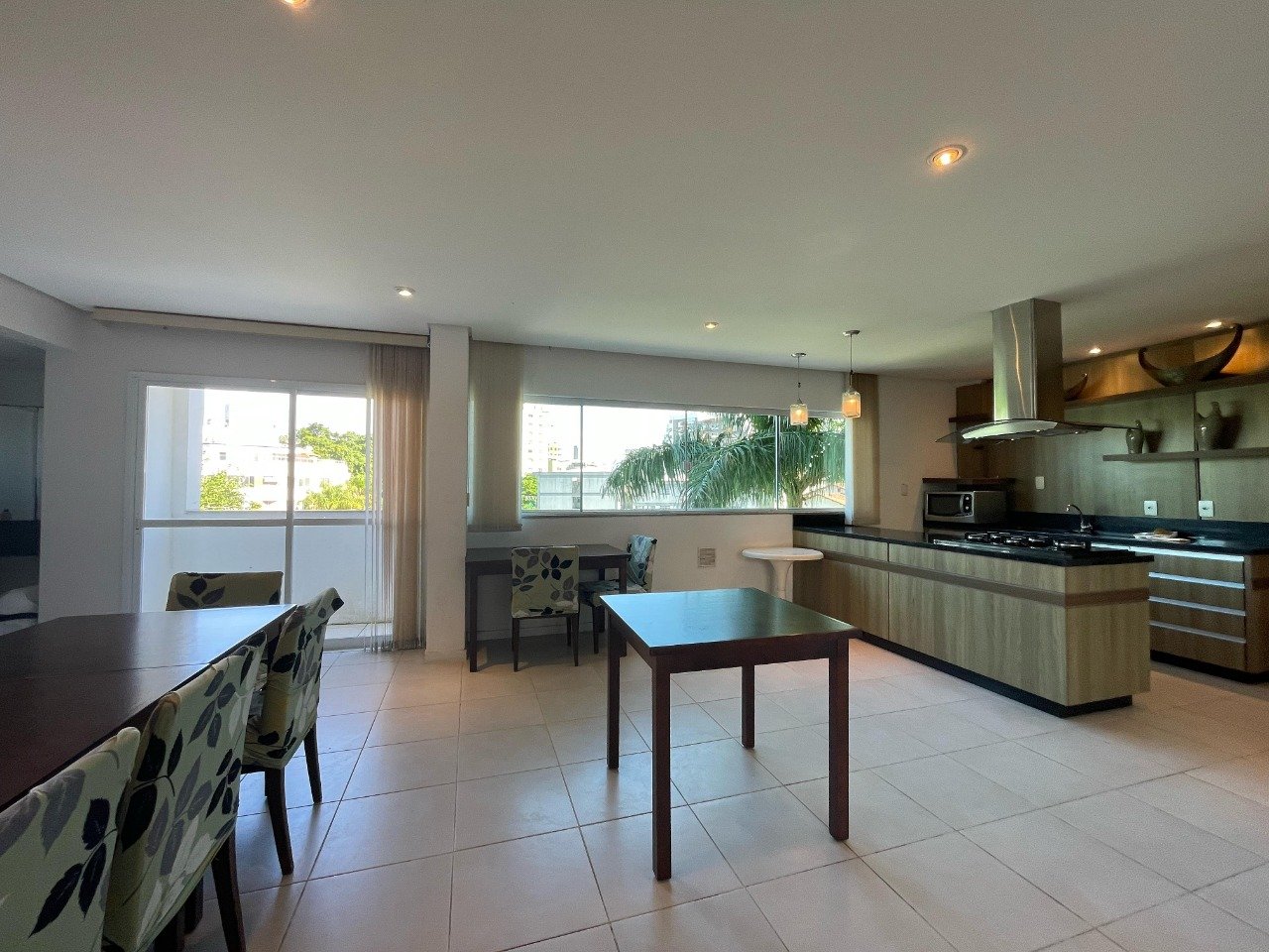 Apartamento à venda no Coqueiros: 