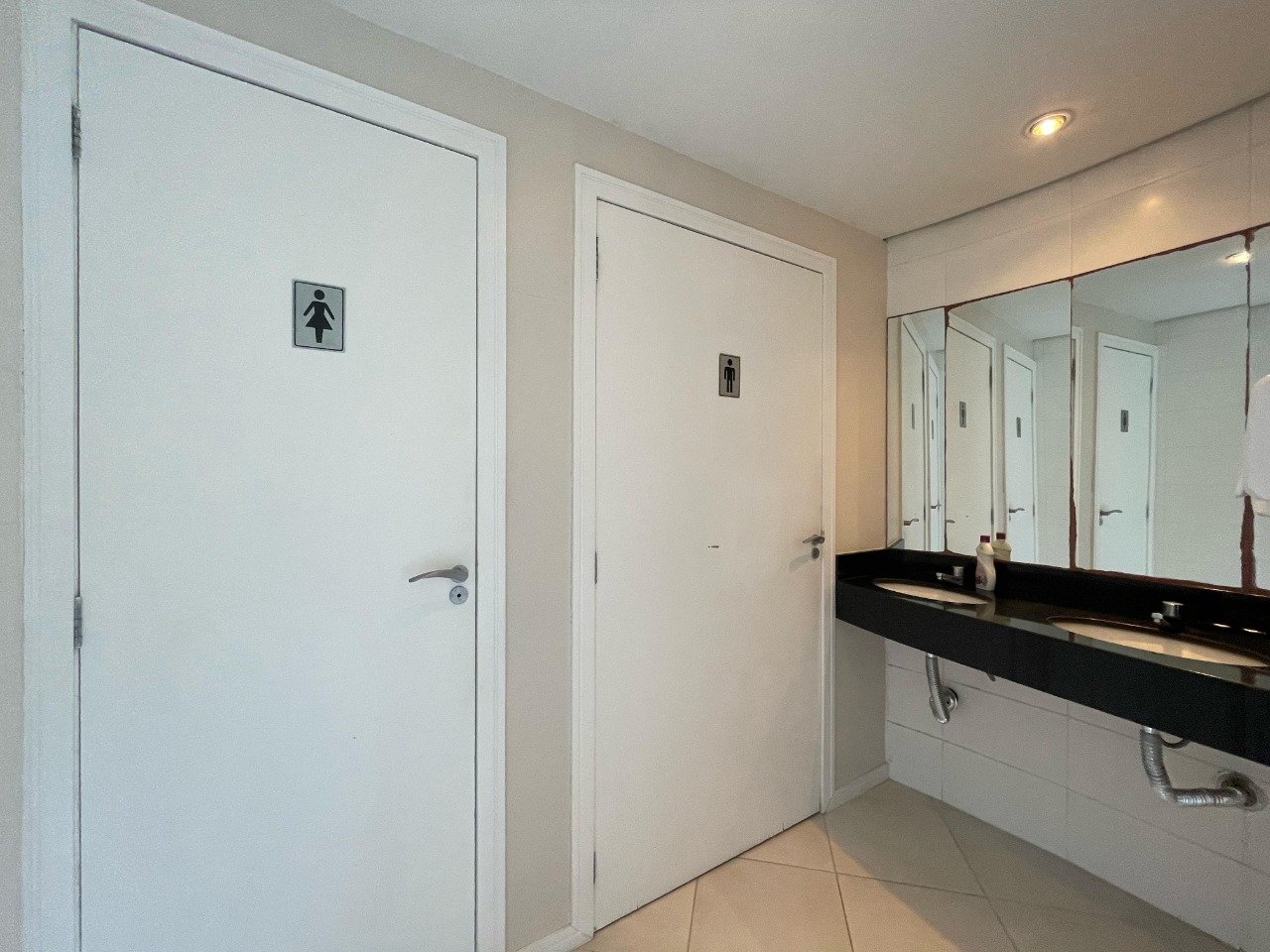 Apartamento à venda no Coqueiros: 