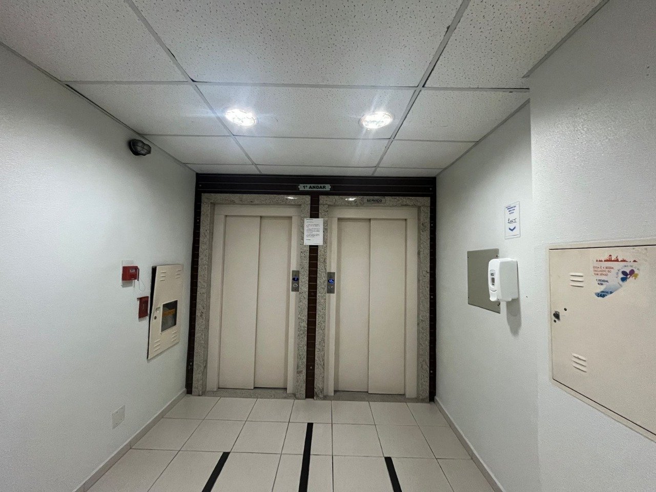 Salas/Conjuntos à venda no Centro: 