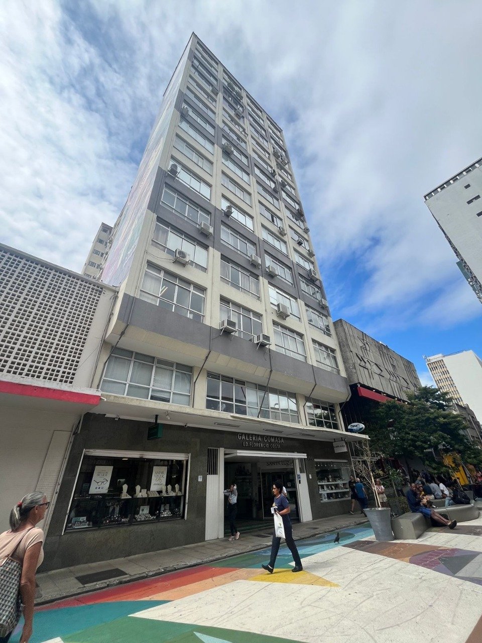 Salas/Conjuntos à venda no Centro: 