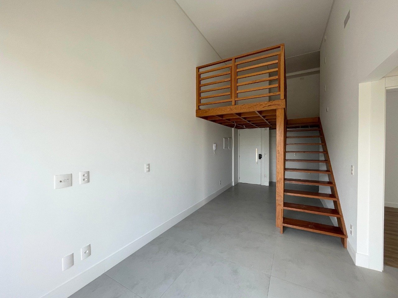 Loft à venda no Saco Grande: 