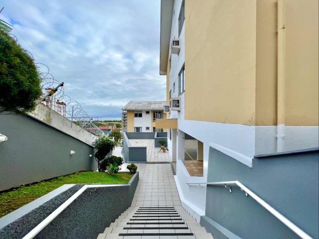 Apartamento à venda no Saco Dos Limoes: 