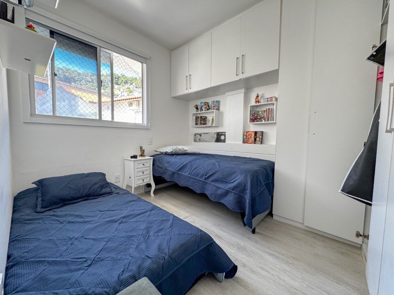 Apartamento à venda no Saco Dos Limoes: 