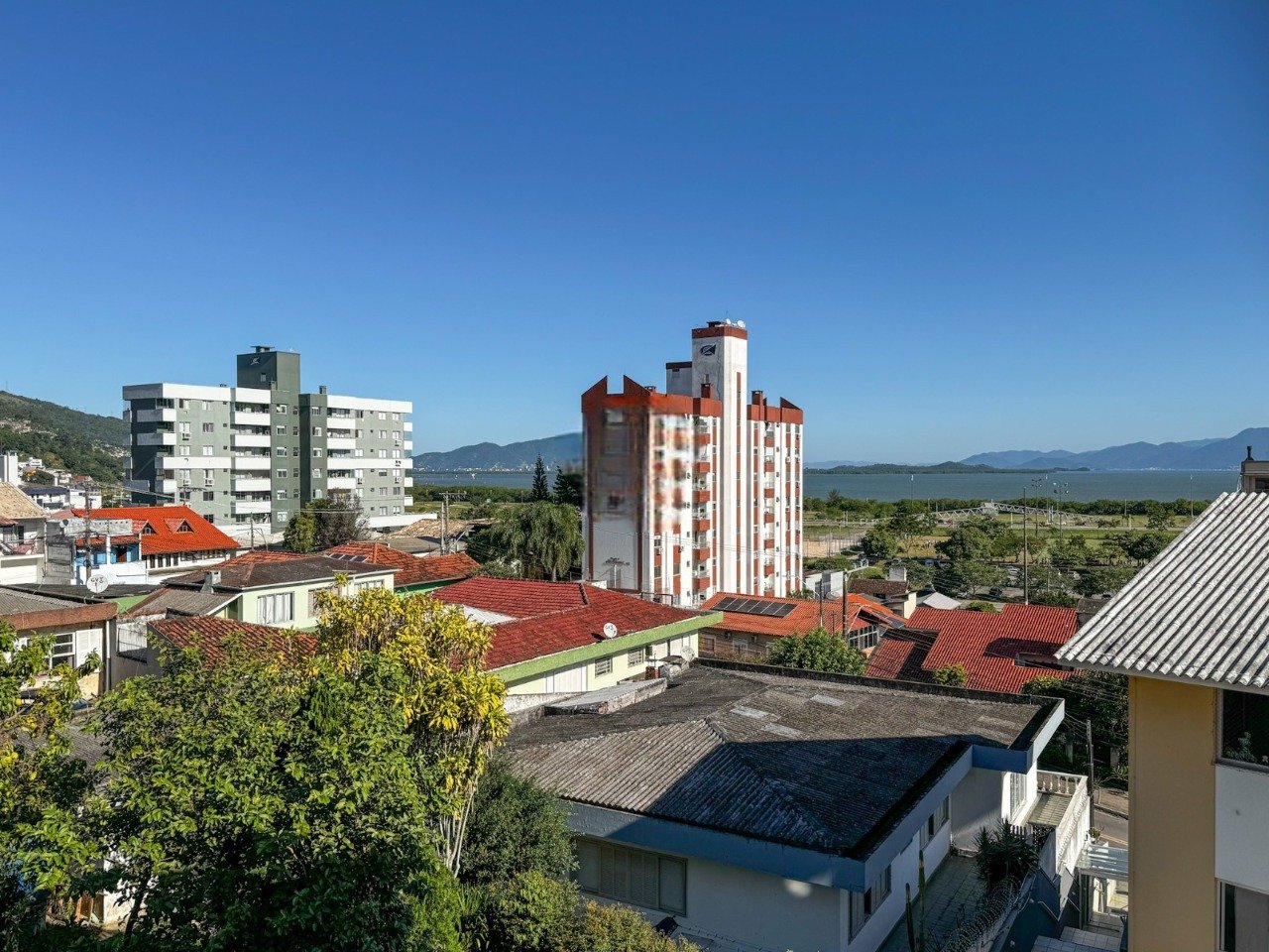 Apartamento à venda no Saco Dos Limoes: 