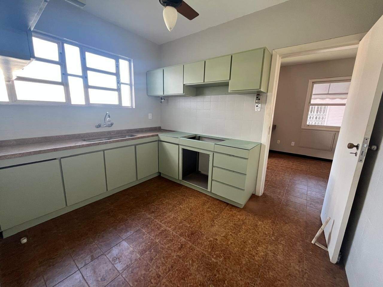 Casa à venda no Centro: