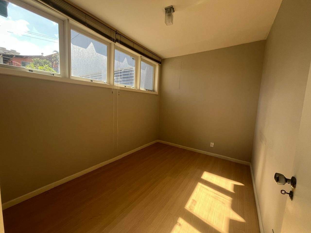 Casa à venda no Centro: