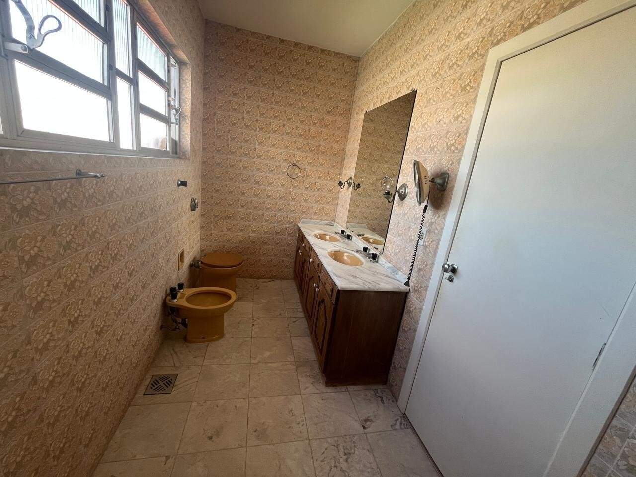 Casa à venda no Centro: