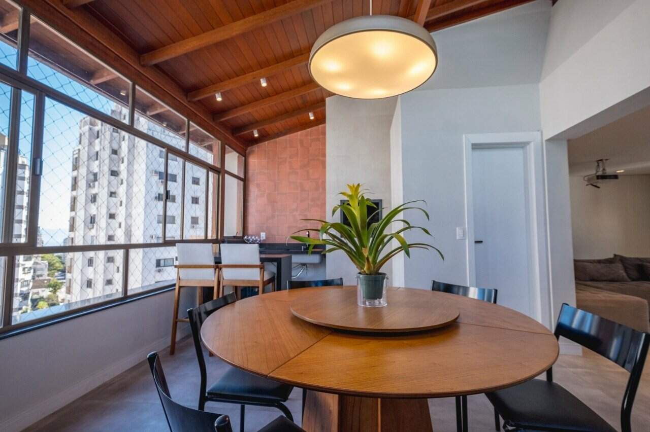 Cobertura duplex à venda no Centro:
