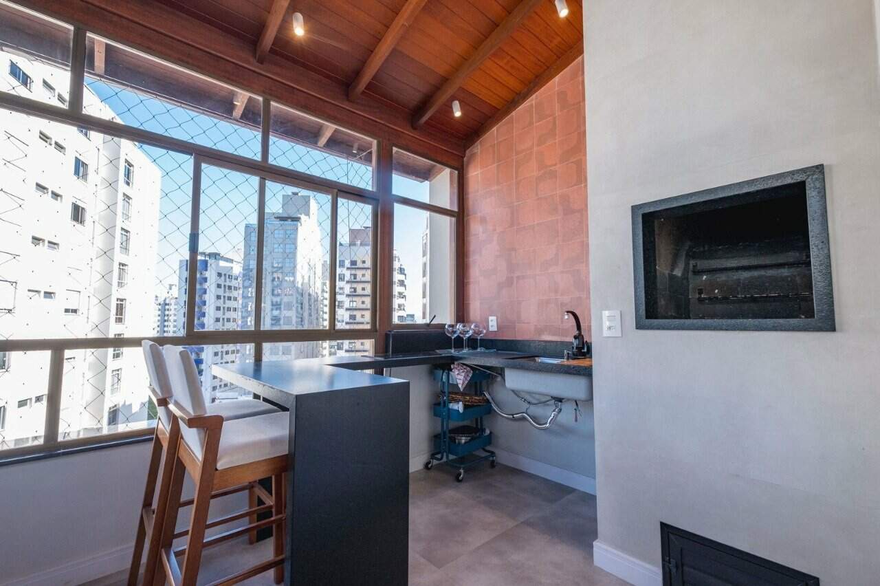 Cobertura duplex à venda no Centro: