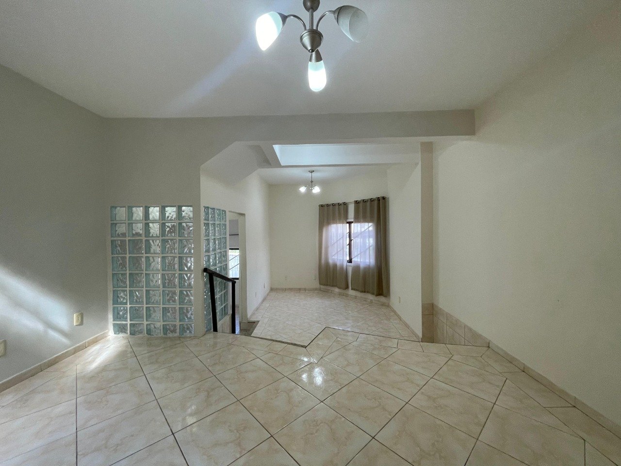 Casa à venda no Centro: