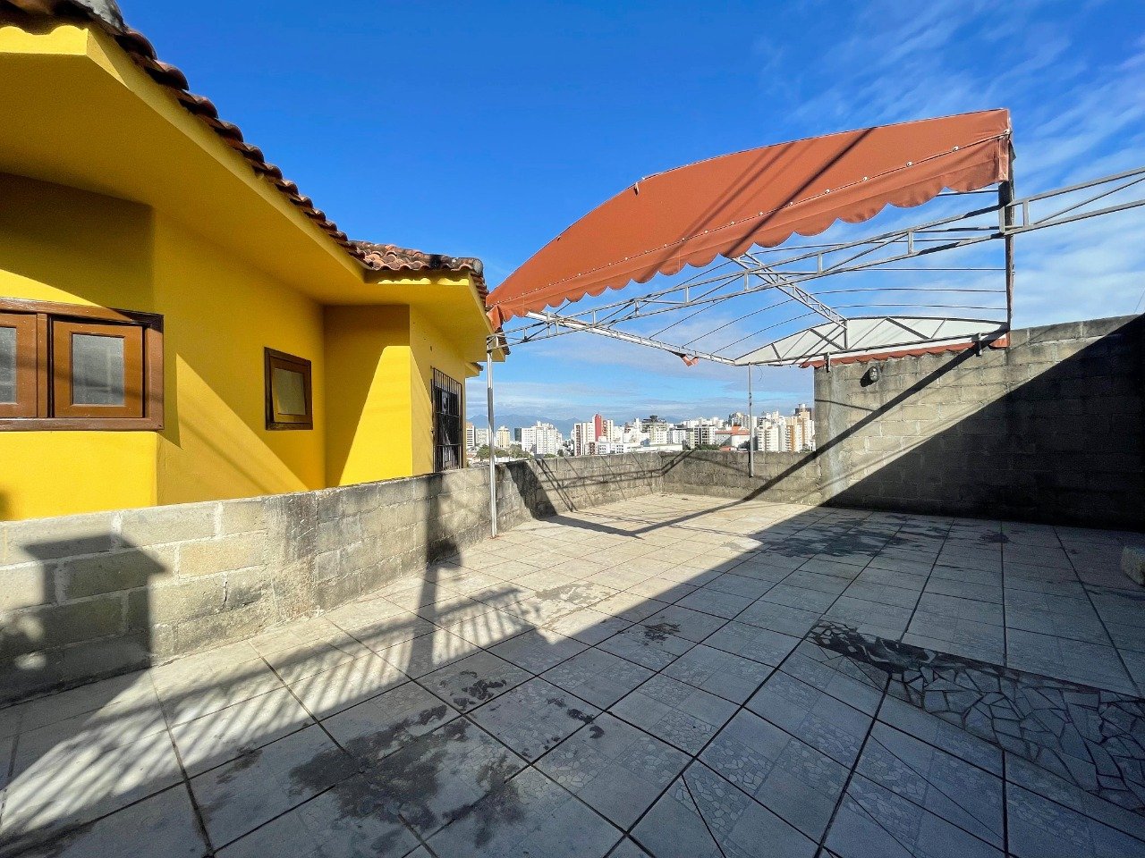 Casa à venda no Centro: