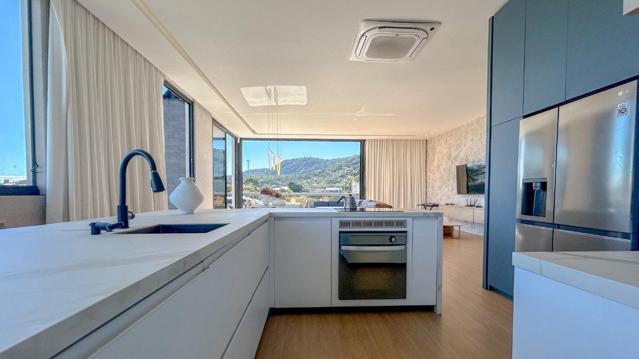 Cobertura à venda no Campeche: 