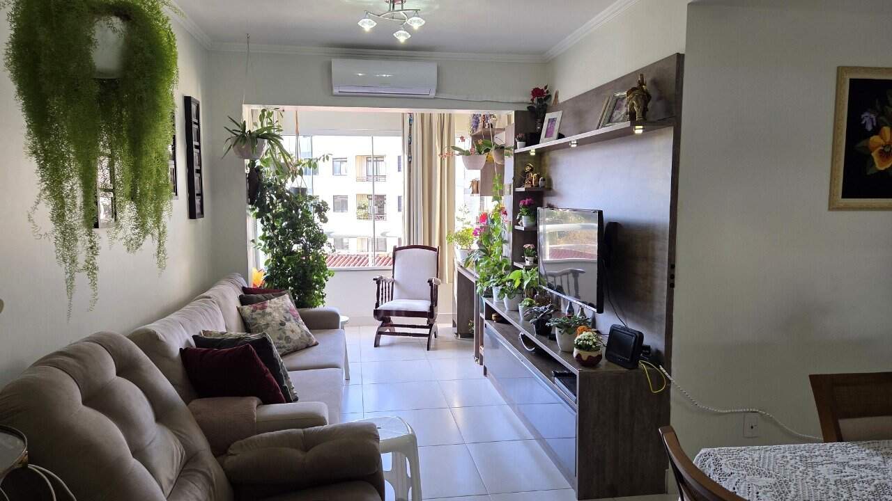 Apartamento à venda no Pantanal: 