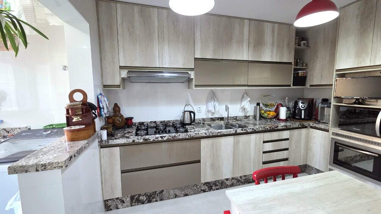 Apartamento à venda no Pantanal: